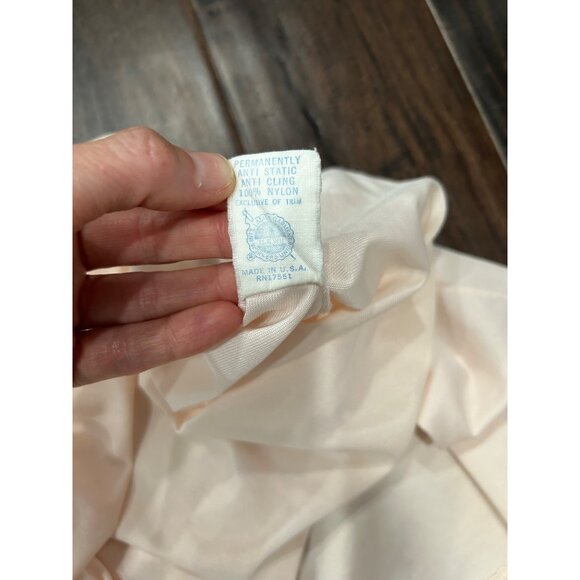 VINTAGE Opalite Beige Half Slip With Lace Trim SZ Short Medium - Picture 5 of 8